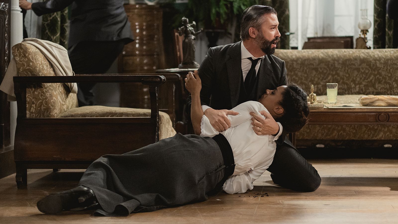 Marcia recibe un disparo | Ver