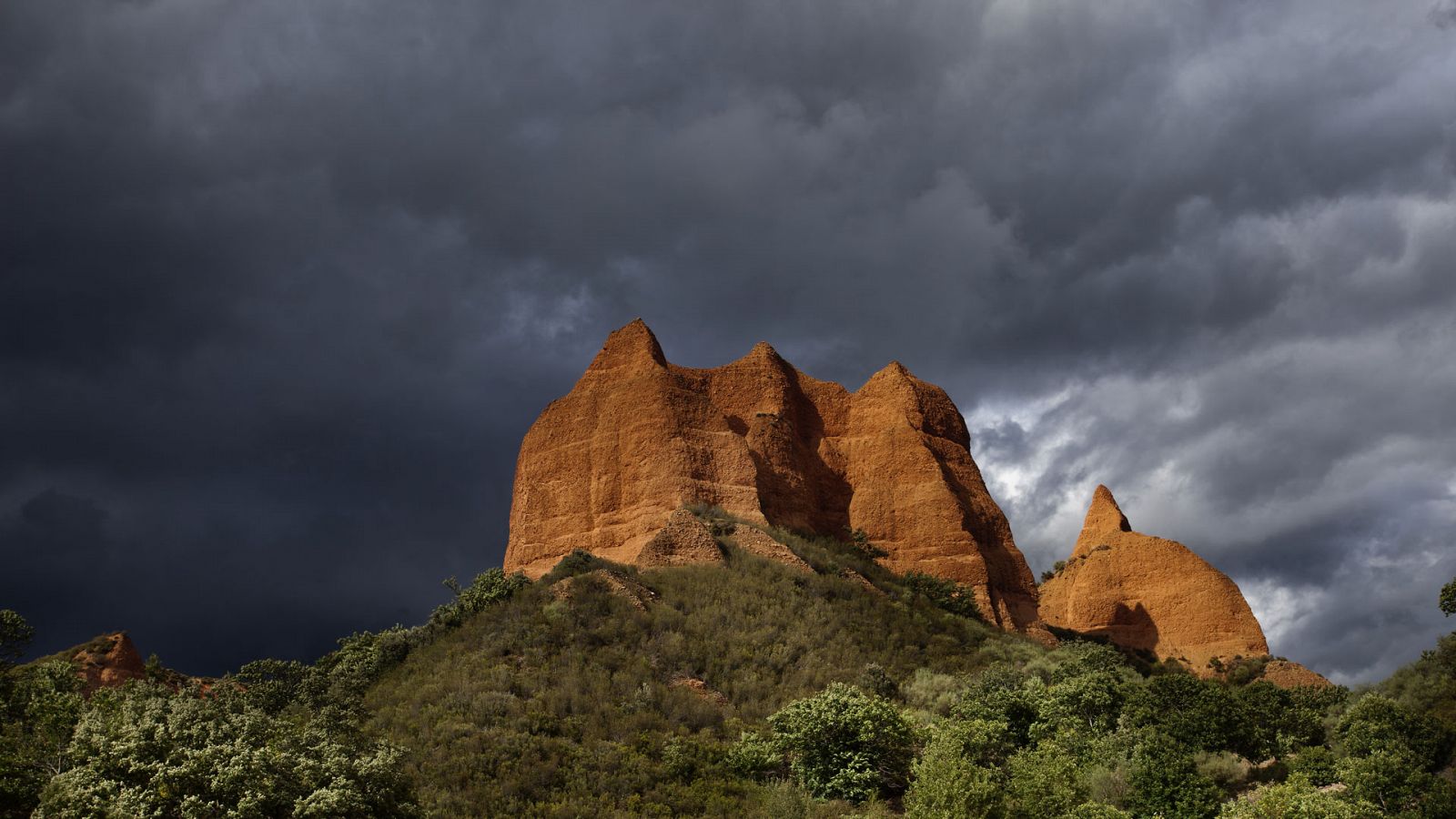 El tiempo: Tormentas fuertes en la mitad norte, centro y sureste peninsular | RTVE Play