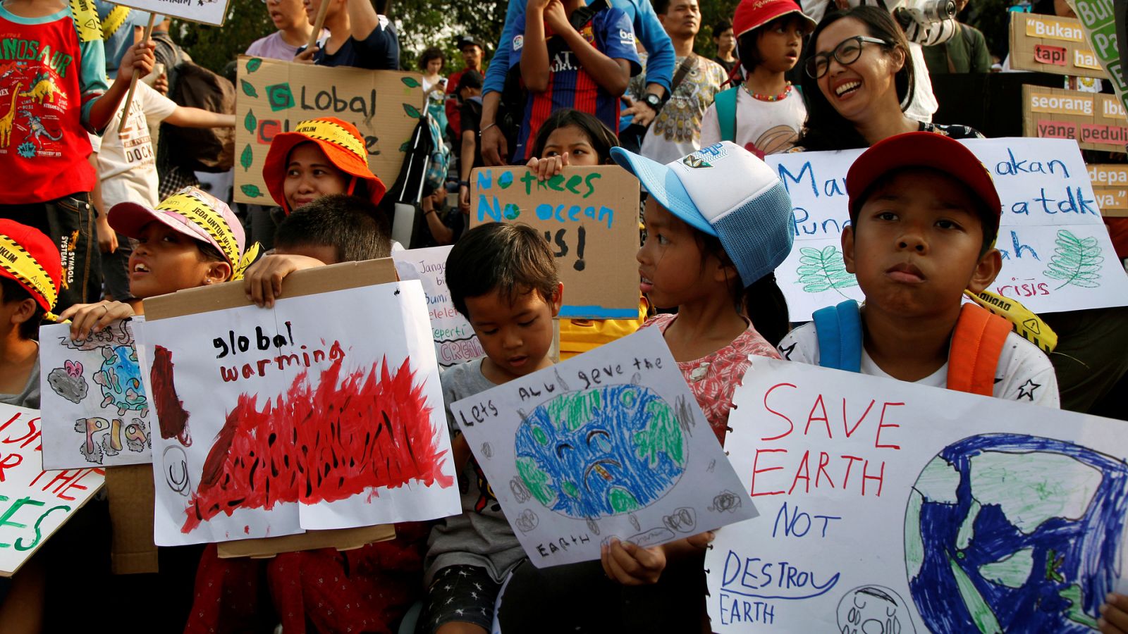 Telediario 1: Millones de personas se manifiestan en todo el planeta para reclamar medidas contra el cambio climático | RTVE Play