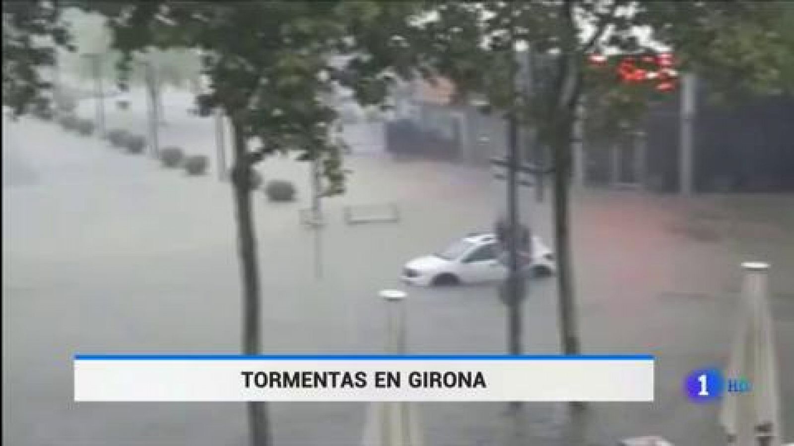 Telediario 1: El temporal de lluvia en Girona se cobra la vida de un hombre, que muere ahogado en el bajo de un local | RTVE Play