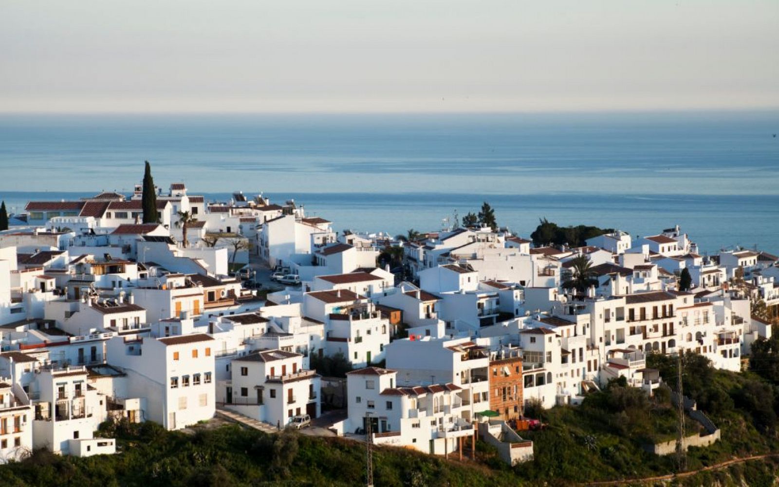 Frigiliana, uno de los pueblos más bonitos de España - España Directo | Ver