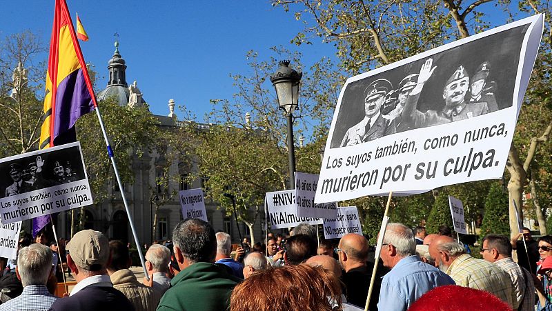 El Supremo pone fin a un año de batallas judiciales para exhumar a Franco del Valle de los Caídos