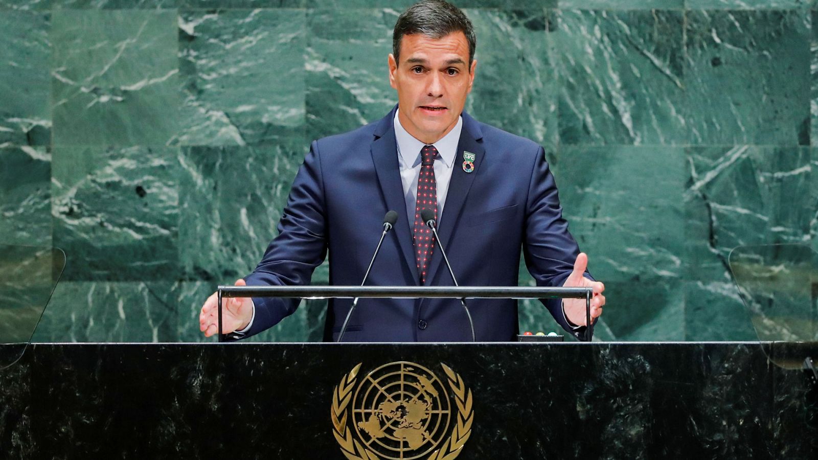 Sánchez celebra ante la ONU la "victoria democrática" de la exhumación de Franco