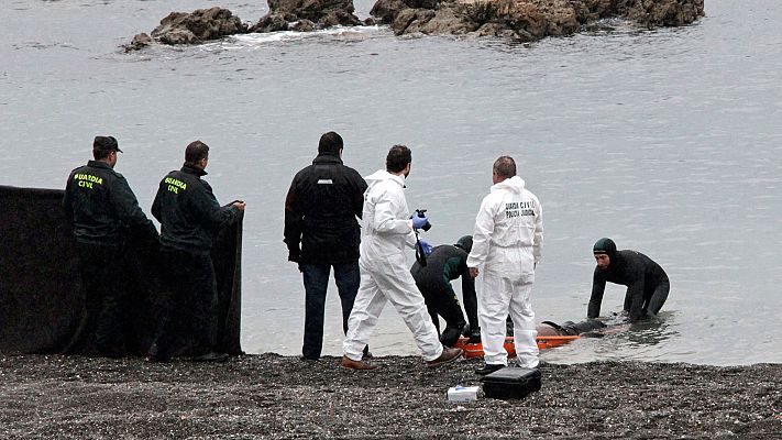 Telediario 1 - La jueza que investiga las muertes del Tarajal ve indicios para juzgar a los guardias civiles por homicidio imprudente