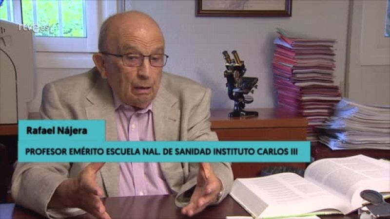 Rafael Nájera, virólogo: "La familia debe ser un agente sanitario"