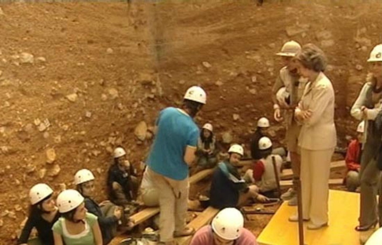 La Reina ha inaugurado en Burgos la nueva sede del Centro Nacional de Investigación sobre Evolución Humana