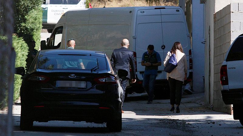 La Guardia Civil ha detenido a la pareja sentimental de Dana Leonte, la mujer que se encuentra en paradero desconocido desde el pasado 12 de junio, por su implicación en la desaparición en la localidad de Arenas (Málaga).La mujer, de nacionalidad rum