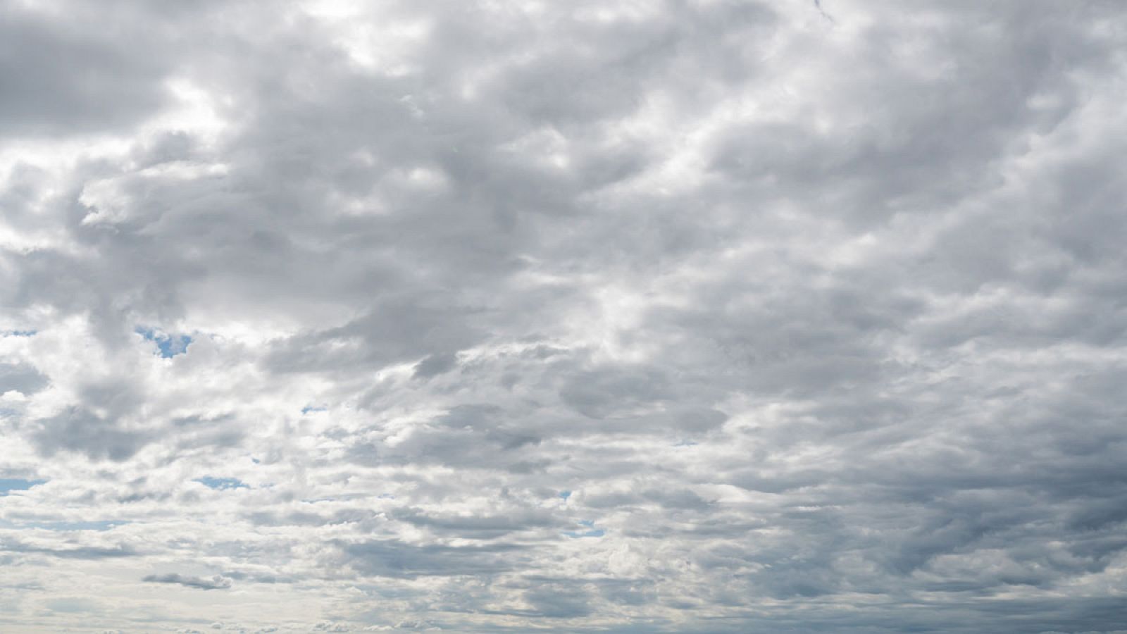 Cielos nubosos en el nordeste peninsular y en el archipiélago canario