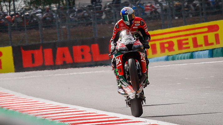 Motociclismo - Razgatlioglu gana en Magny Cours y Rea deja el Mundial a tiro