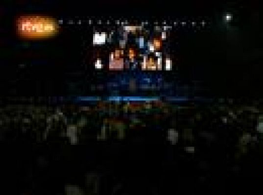  - Paris se despide de su padre