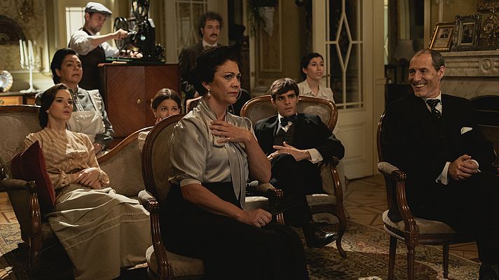 Acacias 38 - Bellita se siente defraudada tras verse en pantalla grande