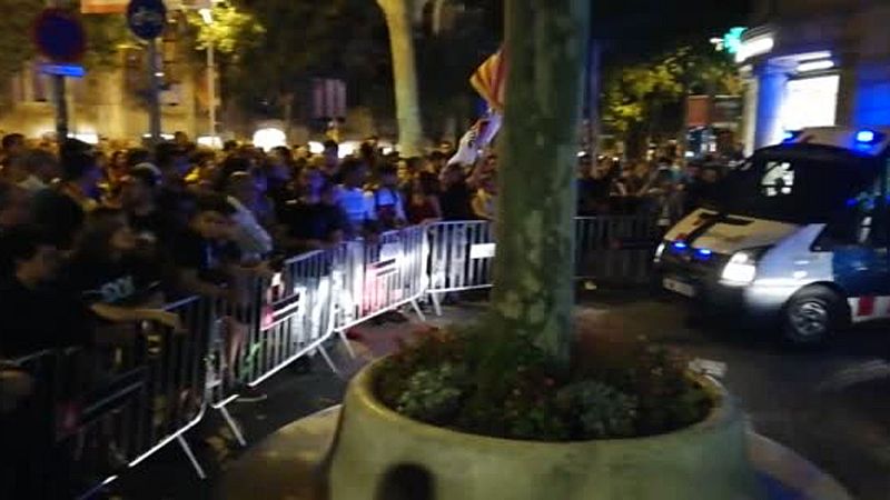 Los independentistas protestan ante la sede de la Comisión Europea