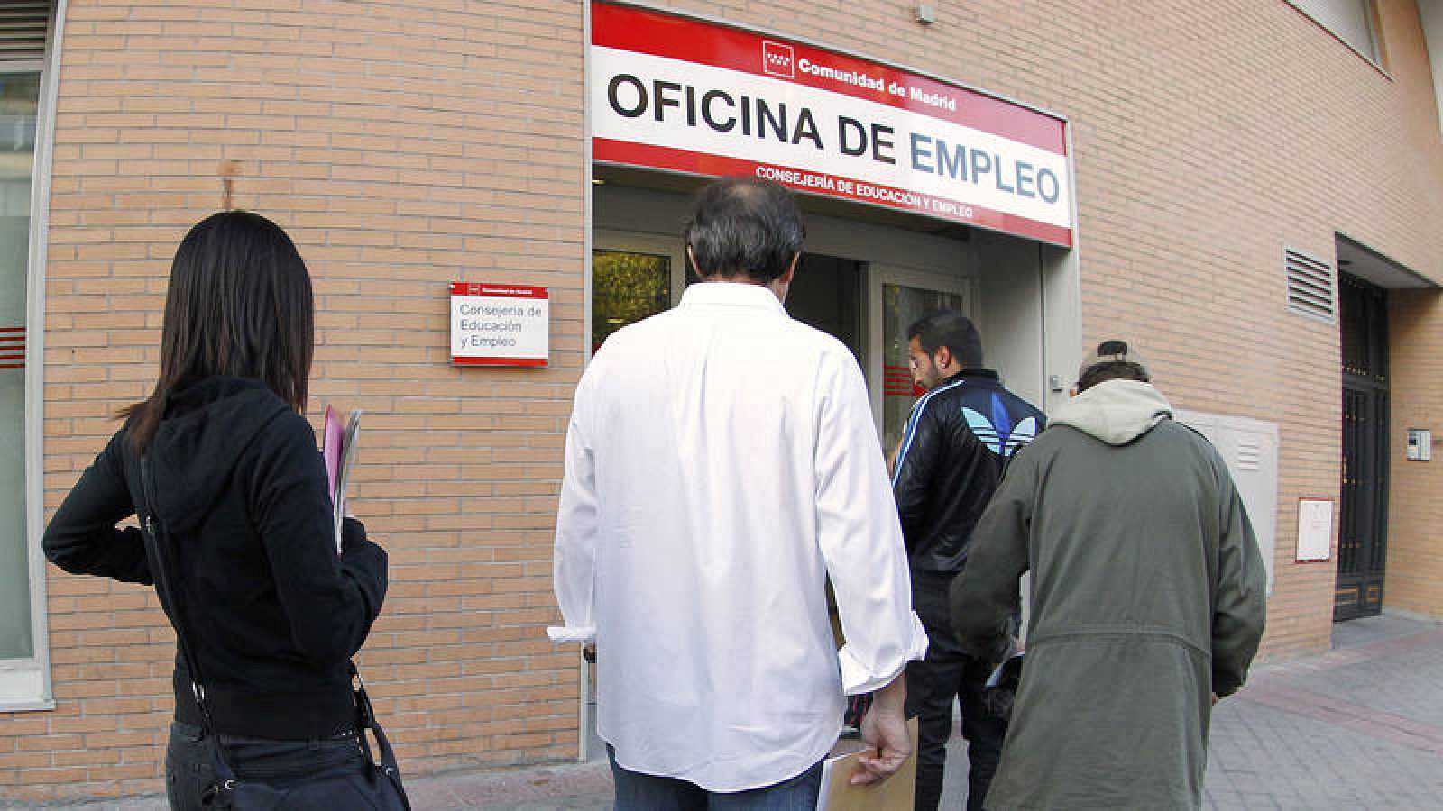 La creación de empleo se estanca: la Seguridad Social suma solo 3.244 afiliados  -RTVE.es | Ver