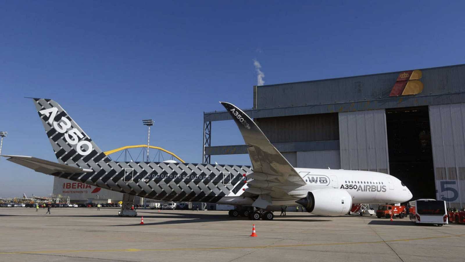 El conflicto Airbus-Boeing se inclina a favor de EE.UU. que amenaza con sanciones a la UE - RTVE.es