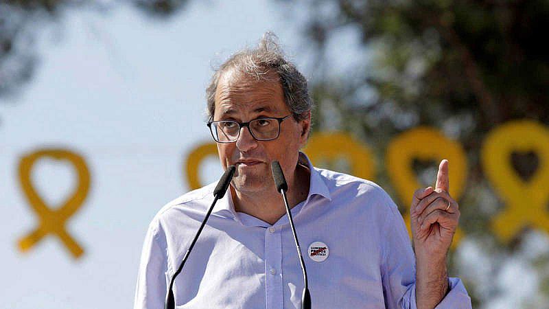 Este viernes termina el plazo dado a Torra para retirar lazos y esteladas de los edificios oficiales