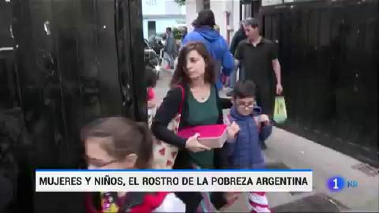 Uno de cada dos menores sufre la pobreza en Argentina - RTVE.es