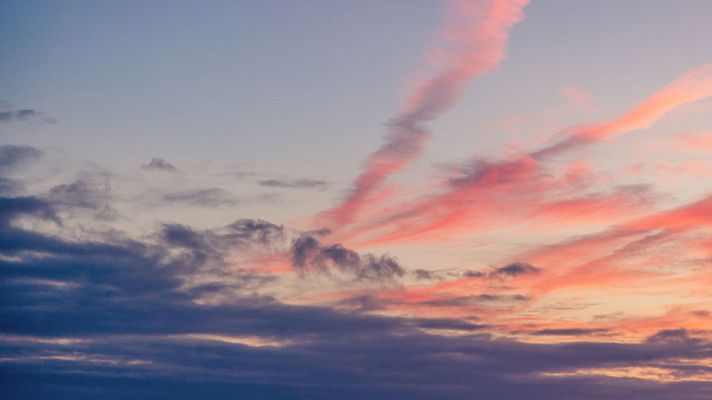 Cielo nuboso en el norte peninsular con probables lluvias en Cataluña