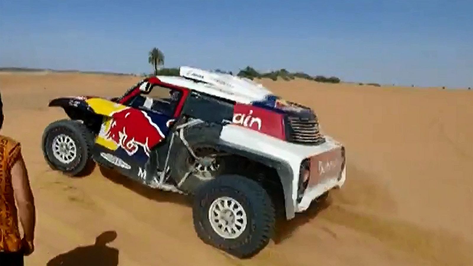 Así sortean las dunas Sainz y Alonso en el Rally de Marruecos