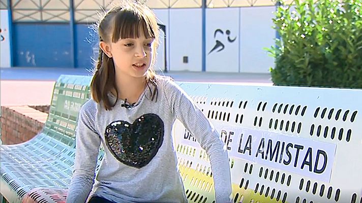 Haizea, la niña que pidió un "banco de la amistad" en su colegio