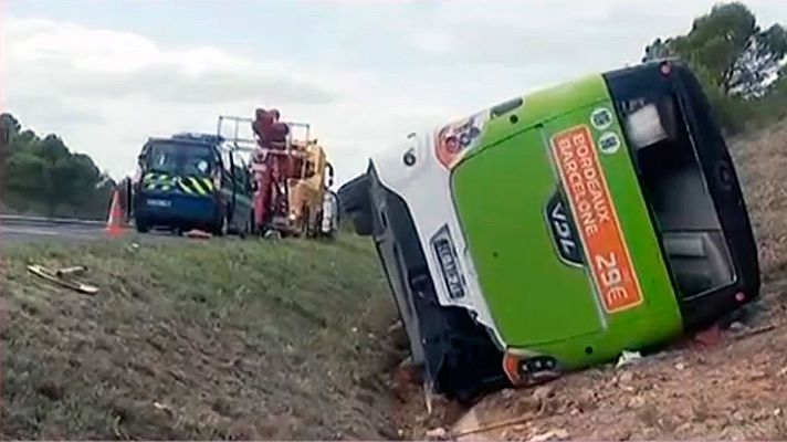 Informativo 24h - Muere una persona y otras 17 resultan heridas en un accidente de autobús en la ruta Barcelona-Narbona
