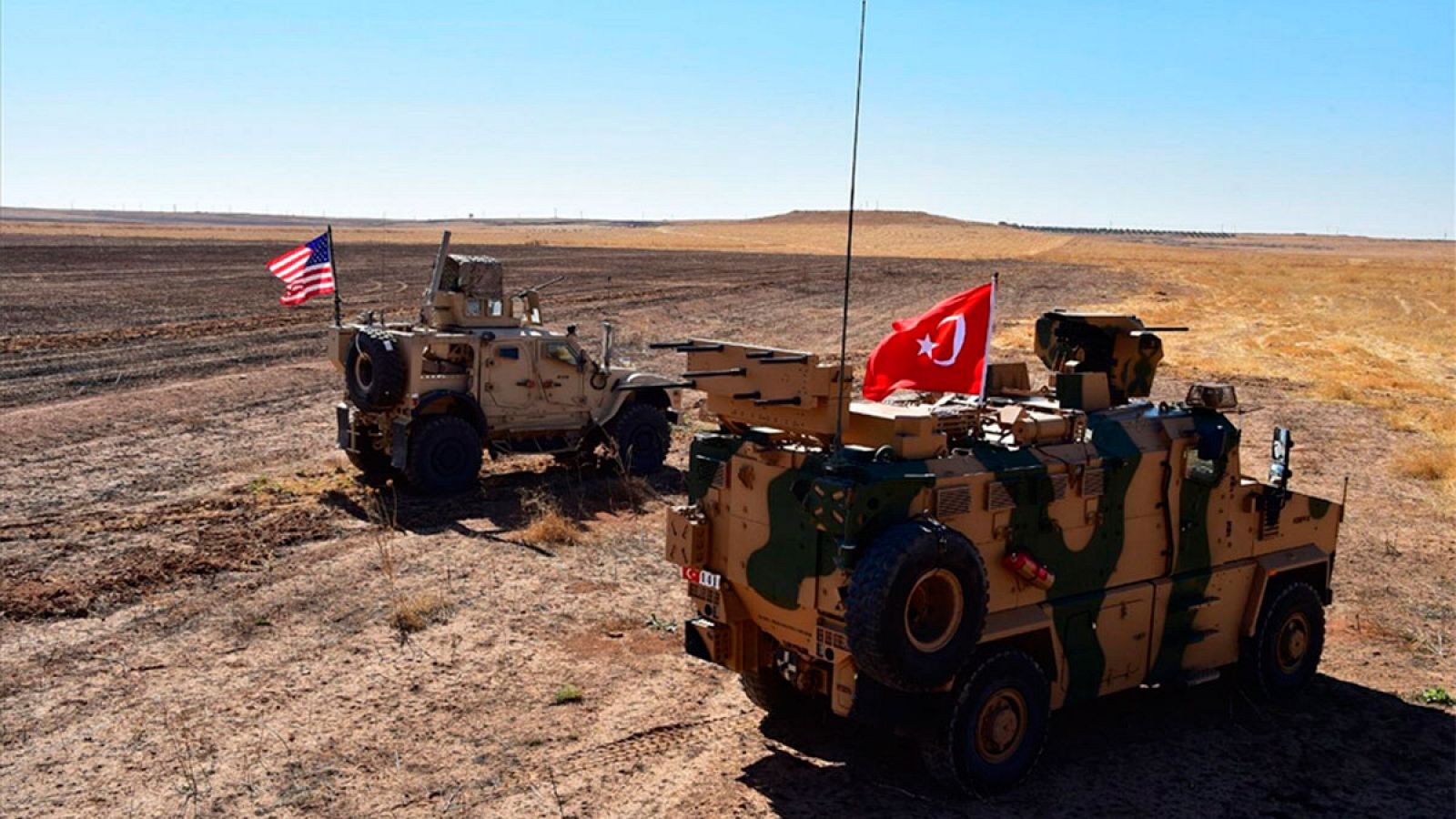 Turquía prepara la ofensiva contra los kurdos tras la retirada de EE.UU. en el noreste de Siria
