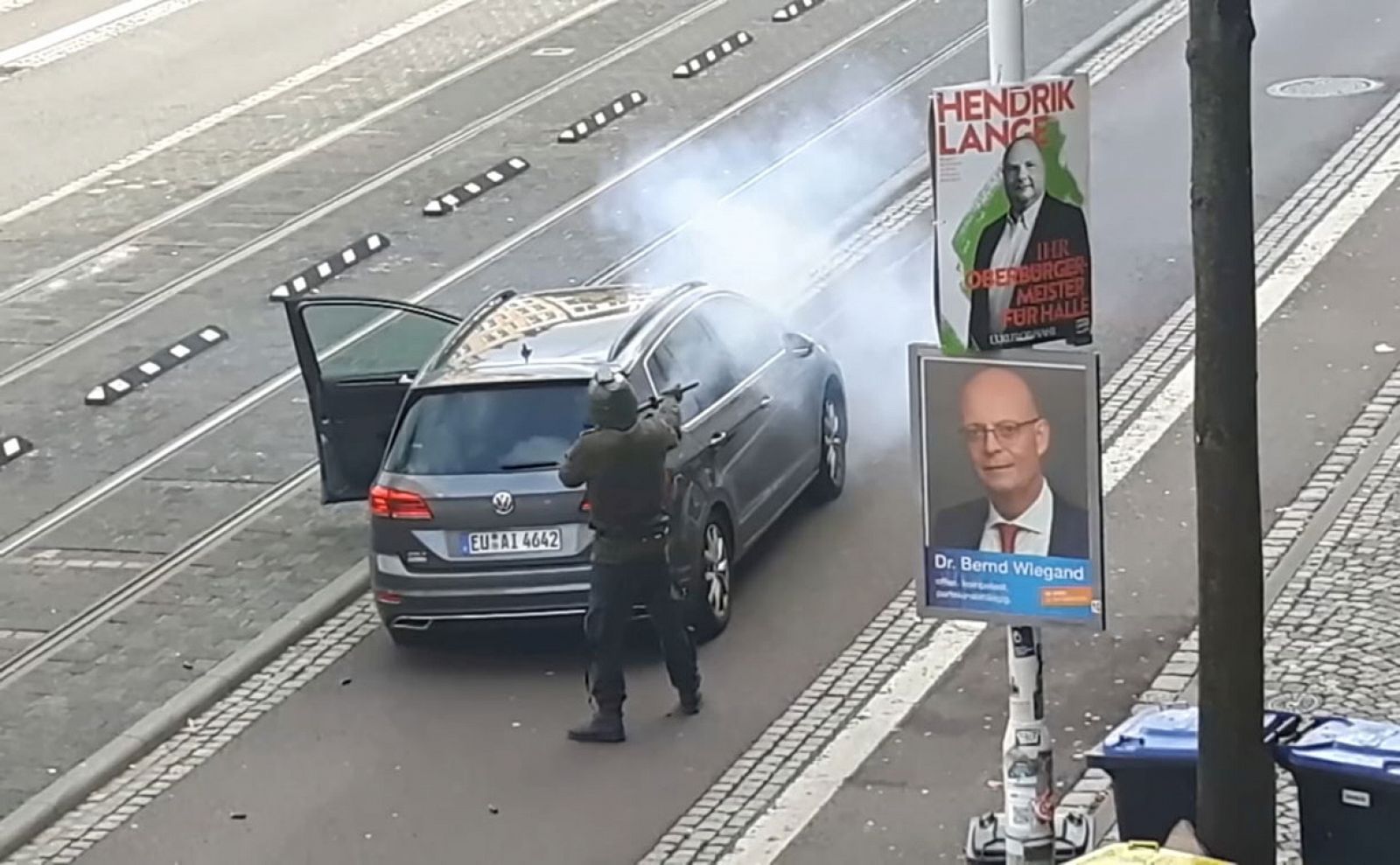 Un tiroteo frente a una sinagoga en Berlín se salda con dos muertos y un detenido