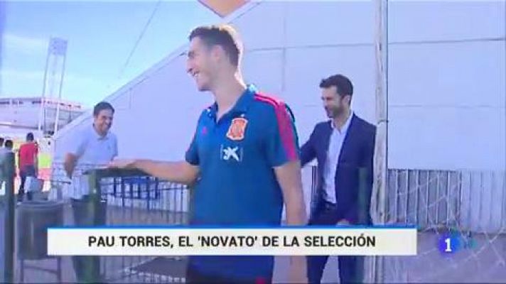 Pau Torres, feliz en su primera convocatoria con la selección