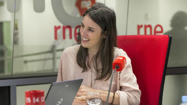 Montero acusa a Sánchez de "jugar con el conflicto catalán"