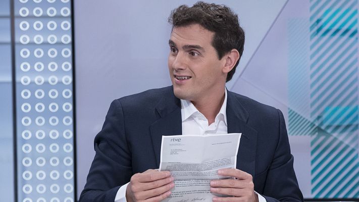 Rivera vuelve a tachar a RTVE de "TeleSánchez"