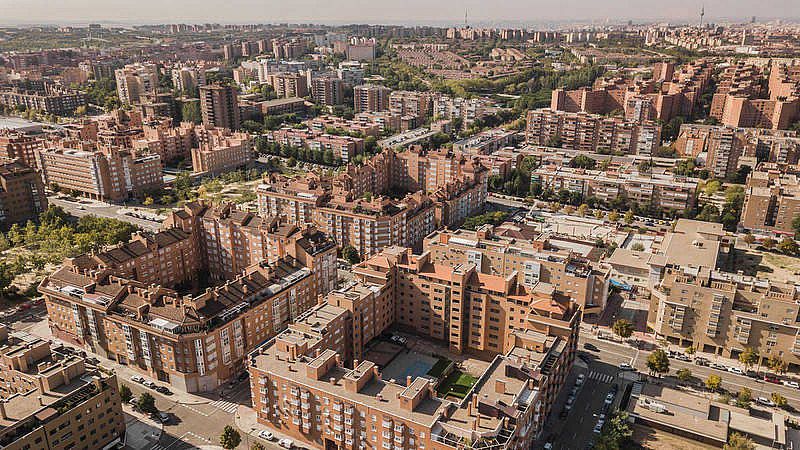 La compra de viviendas cae en todas las regiones españolas
