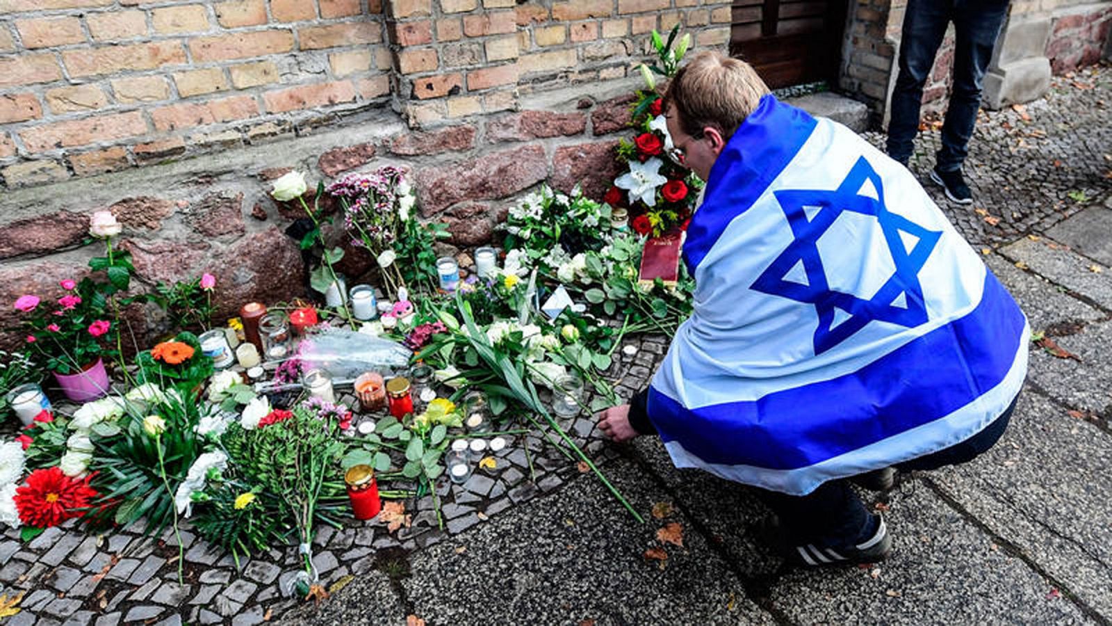 El autor del atentado ultraderechista de Alemania trató de cometer una "masacre" en la sinagoga, según la fiscalía