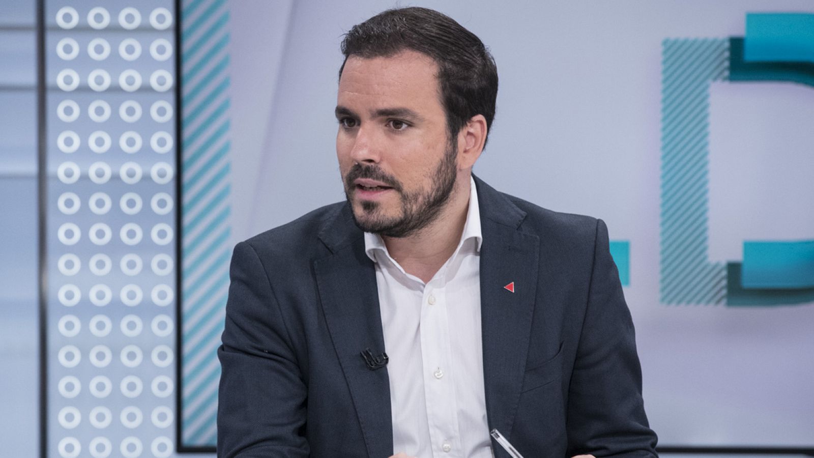 Alberto Garzón (IU) acusa a Sánchez de "instrumentalizar" la exhumación de Franco para "parecer de izquierdas"