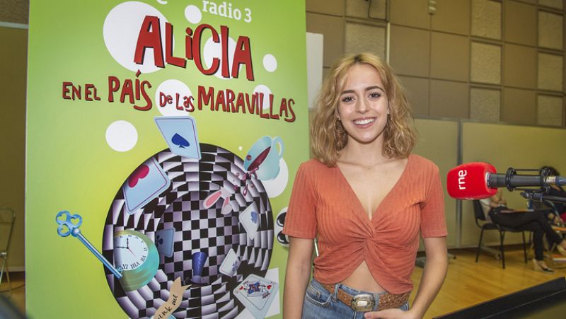 RNE adapta 'Alicia en el país de las maravillas', nueva ficción sonora protagonizada por Lucía Caraballo 