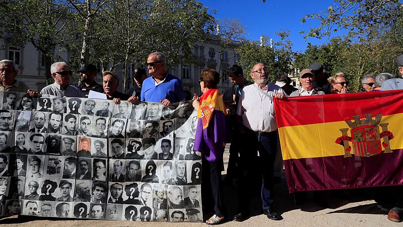Las asociaciones de Memoria Histórica se muestran escépticos hasta que no vean a Franco fuera del Valle