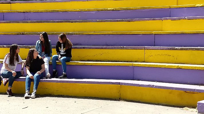 De seda y hierro - Al mal tiempo... - Lengua de signos