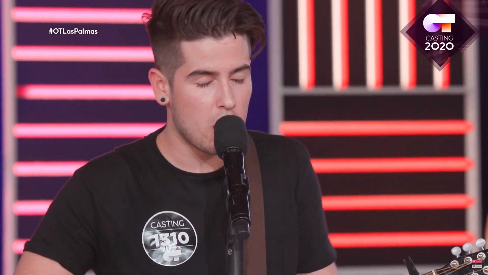 OT 2020 - Sebastián canta a la guitarra una canción de Britney Spears - RTVE.es