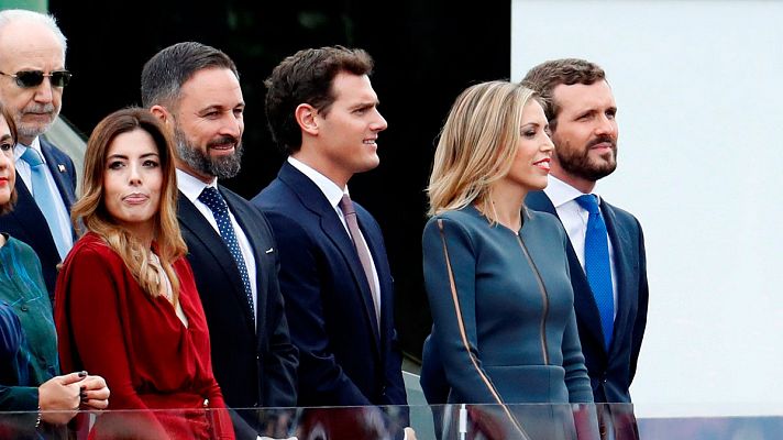 Telediario 1 - Pocas ausencias políticas en un desfile celebrado en plena precampaña