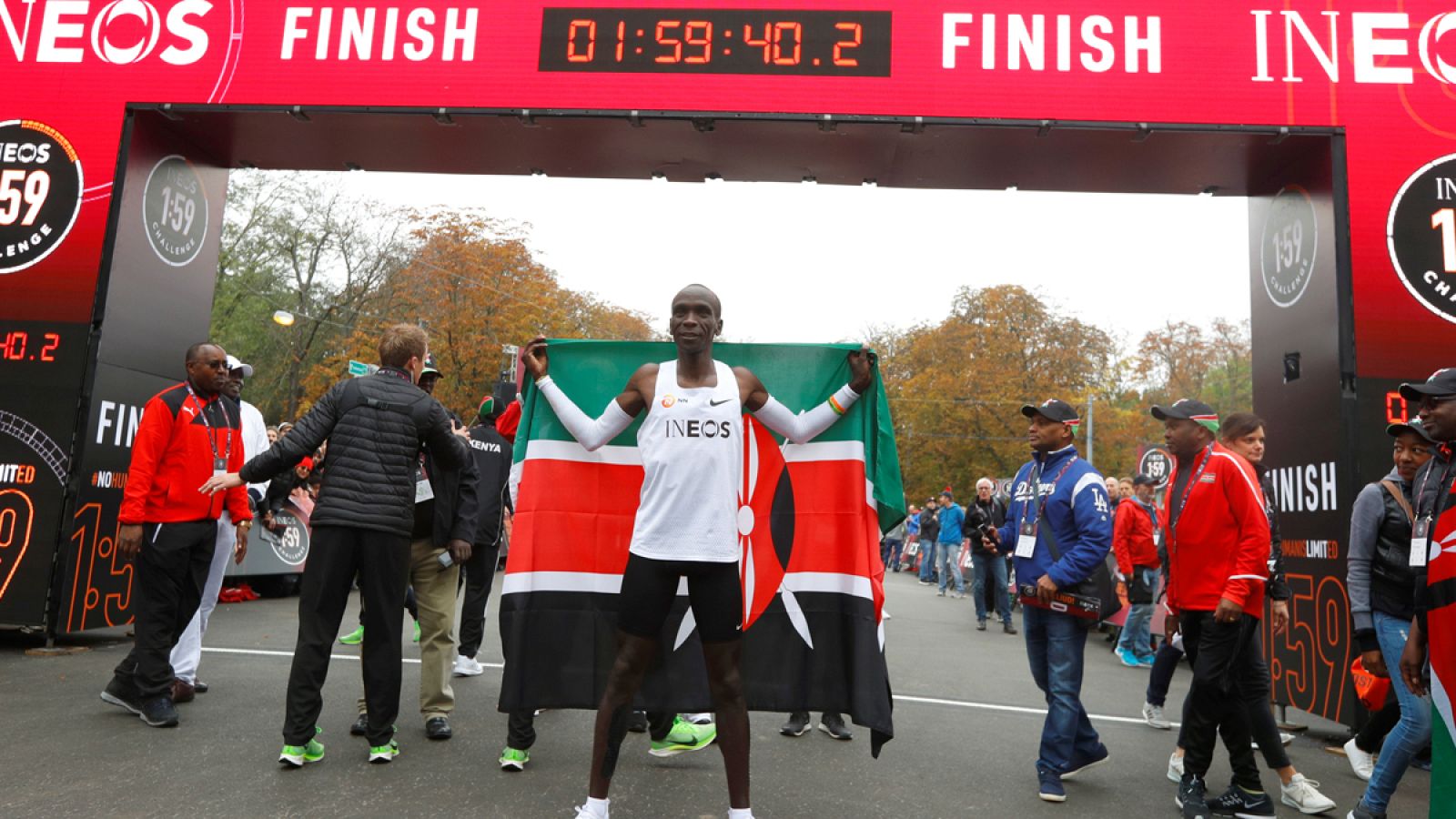 Kipchoge 'aluniza' en Viena