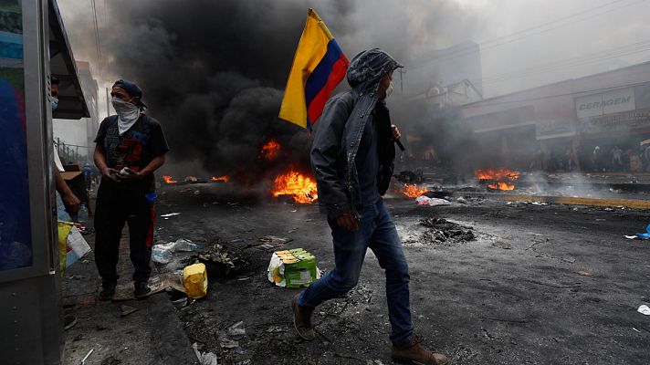 Lenín Moreno decreta el toque de queda y el control militar en Quito