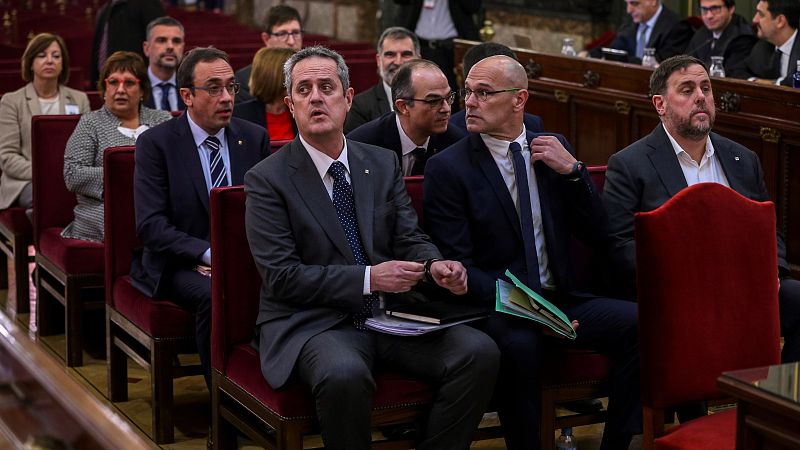 El Tribunal Supremo ha condenado al exvicepresidente catalán Oriol Junqueras a 13 años de prisión por sedición y malversación y a Jordi Sànchez, expresidente de la ANC, y Jordi Cuixart, líder de Òmnium Cultural, a 9 años de cárcel solo por el primer 