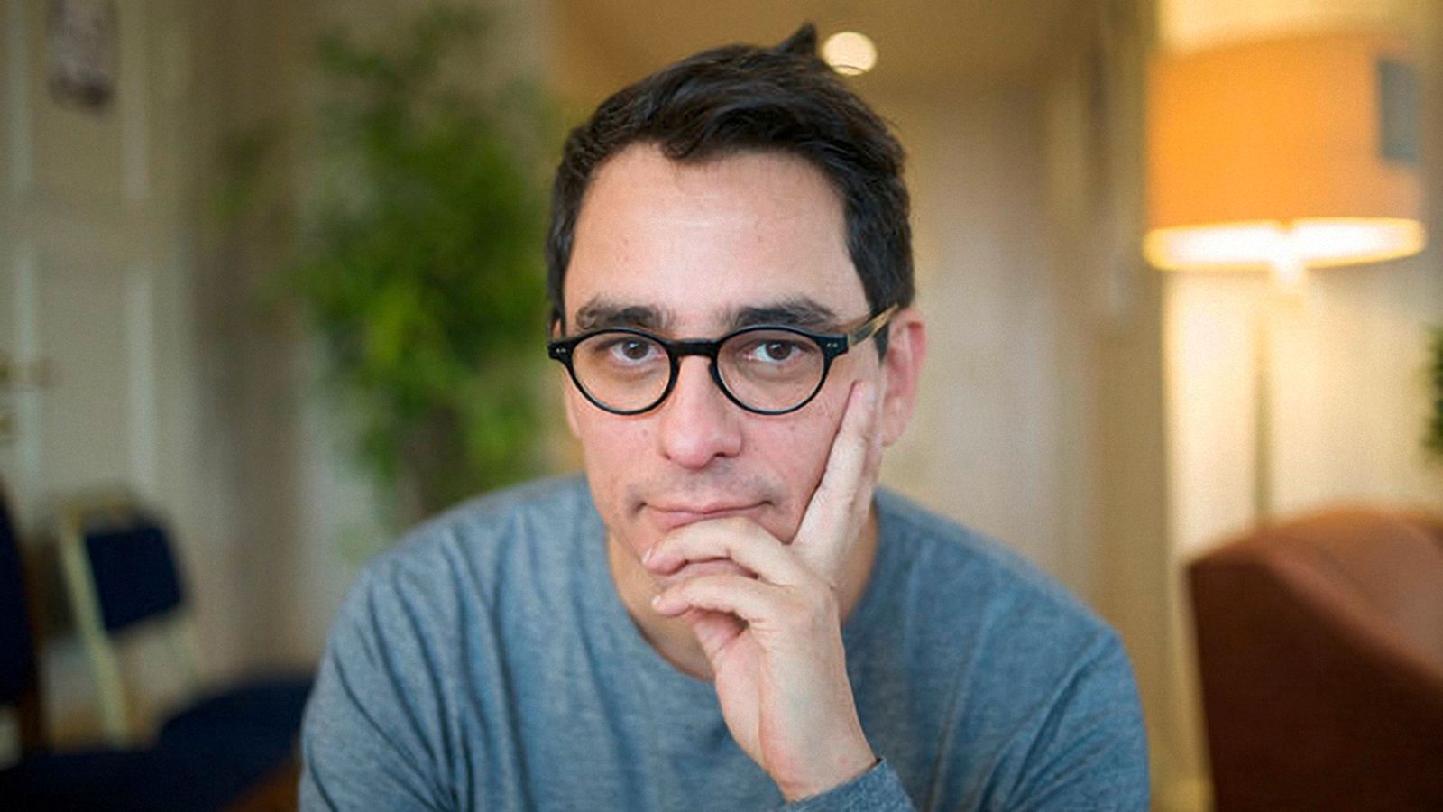 METRÓPOLIS Andrés Duque, el cineasta ligero de equipaje RTVE