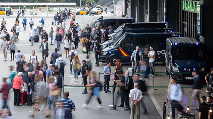 Colas de viajeros en Sants tras 20 horas de suspensión del AVE