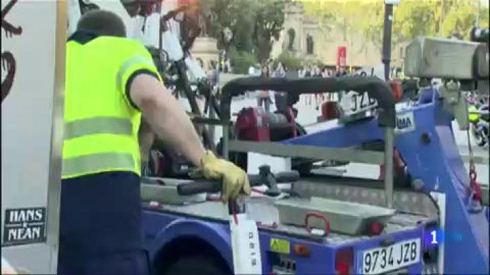 Telediario 1 - España revisa a la baja su previsión de crecimiento, con una décima menos este año y el que viene