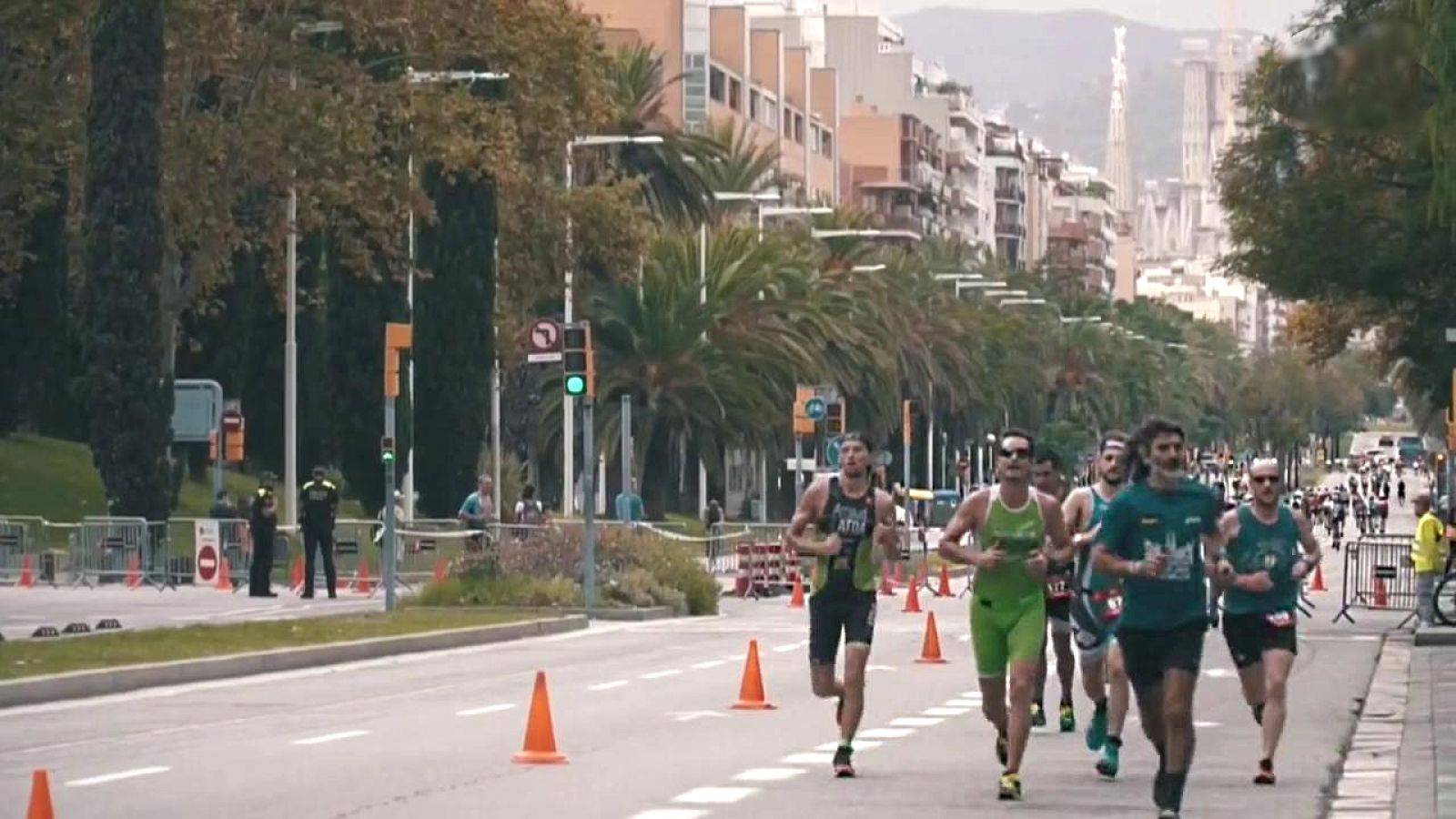 Evasión - T7 - Triatlón Barcelona - ver ahora 