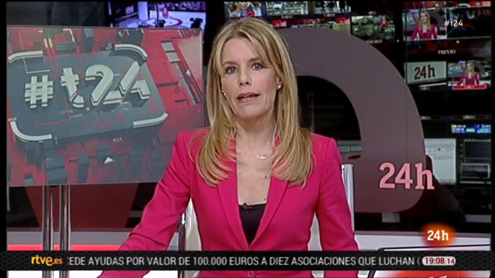 Miles de personas ocupan en la tarde de este martes el centro de Barcelona para protestar contra la sentencia del Tribunal Supremo contra los líderes del `procés¿. A raíz de las manifestaciones, han sido convocadas de forma simultánea por la Asamblea