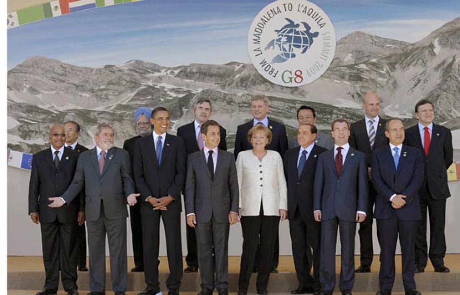 Los líderes del G-8 no han conseguido que los países emergentes, fundamentalmente China y la India,  se compromentan con plazos concretos a reducir sus emisiones de CO2 a la atmósfera. Pero, si aceptan el objetivo de limitar el aumento de la temperatura global. 