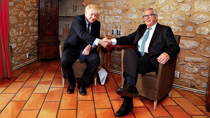 La UE y el Gobierno británico cierran un acuerdo para el 'Brexit'