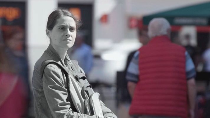 De seda y hierro - A cara descubierta - Lengua de signos