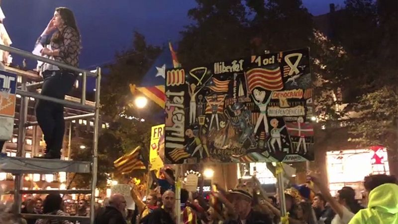 Agreden a dos equipos de TVE en la manifestación independentista de Barcelona