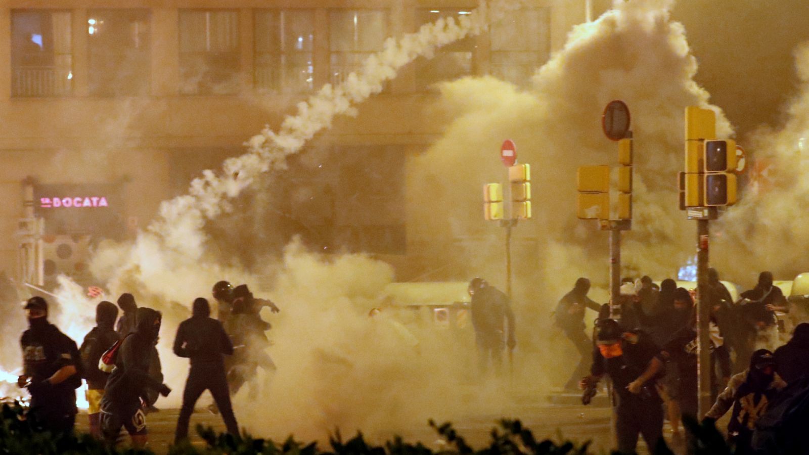 La noche en 24 horas - Especial disturbios en Cataluña - 18/10/19  - RTVE.es